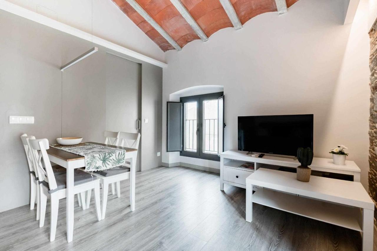 Revitalized Apartment In Historical Building Girona Exterior photo